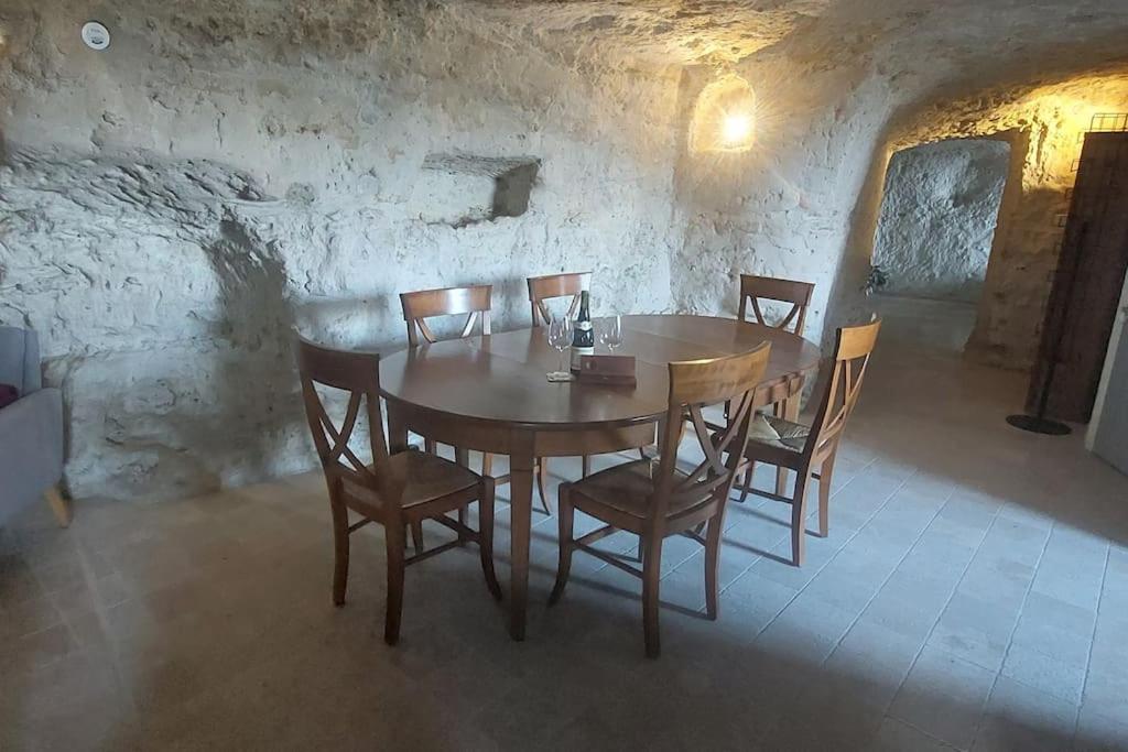 Troglo Entre Caves Et Chateaux Montlouis-sur-Loire Exterior photo